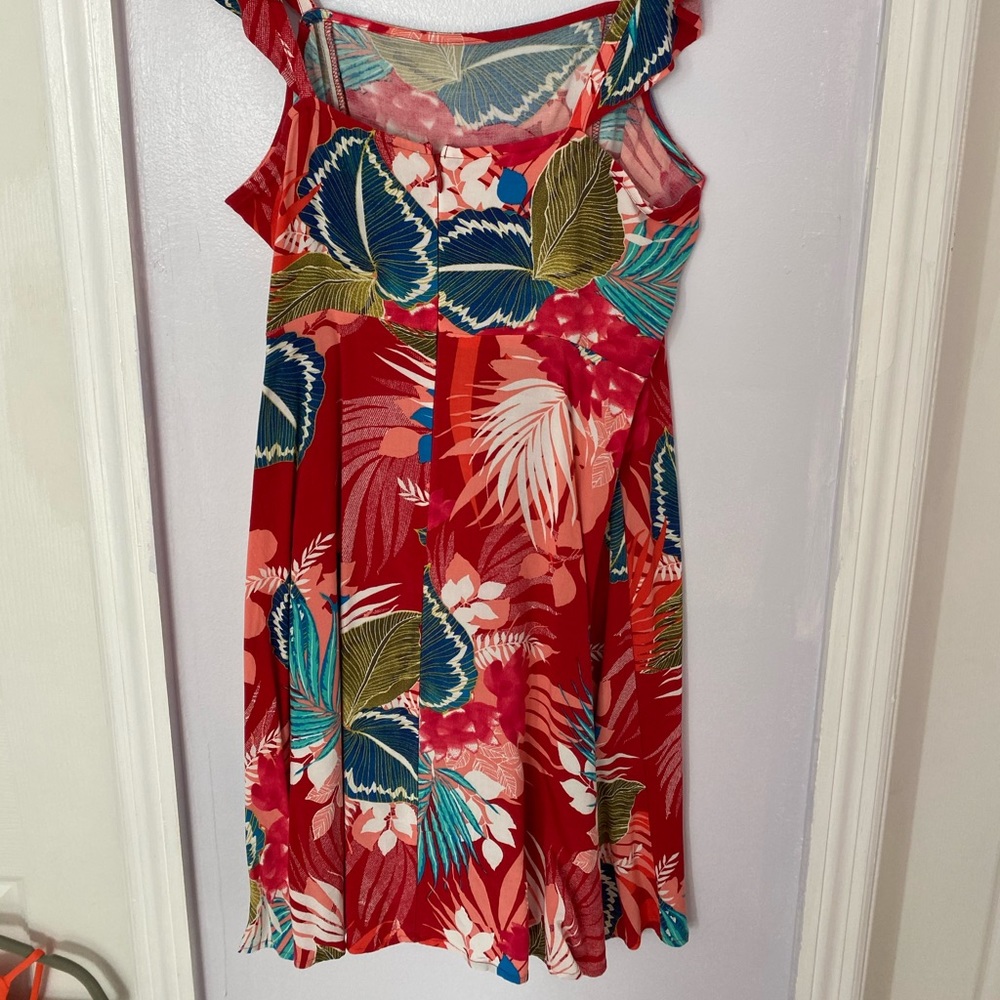 Red Dress - Picture 2 of 3